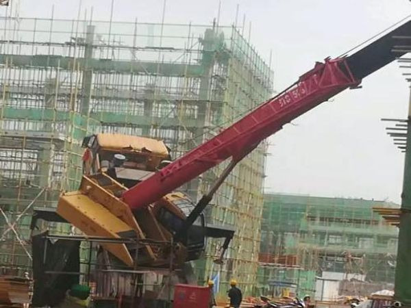 霍邱县吊车租赁公司_东峰镇吊车出租影响价格有哪些方面